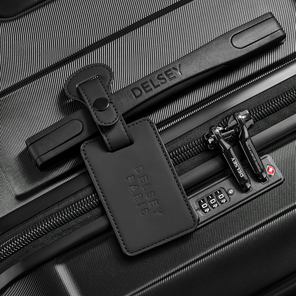 TRAVEL ACCESSORIES - Hangtag